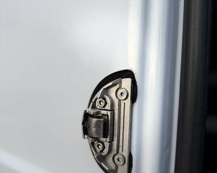 Белый Рено Мастер, объемом двигателя 2.3 л и пробегом 230 тыс. км за 19950 $, фото 42 на Automoto.ua