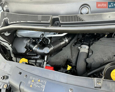 Белый Рено Мастер, объемом двигателя 2.3 л и пробегом 240 тыс. км за 18500 $, фото 89 на Automoto.ua