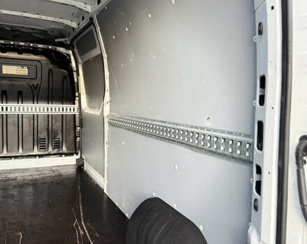 Белый Рено Мастер, объемом двигателя 2.3 л и пробегом 230 тыс. км за 19950 $, фото 46 на Automoto.ua