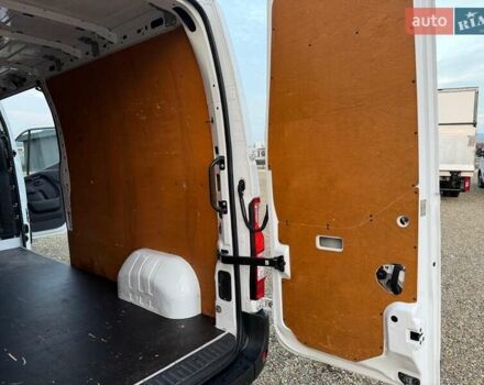 Белый Рено Мастер, объемом двигателя 2.3 л и пробегом 176 тыс. км за 21300 $, фото 27 на Automoto.ua