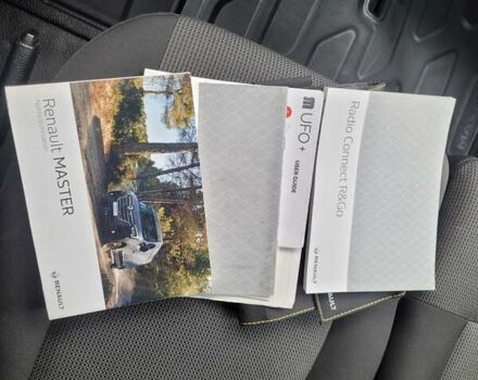 Белый Рено Мастер, объемом двигателя 2.3 л и пробегом 178 тыс. км за 20800 $, фото 9 на Automoto.ua