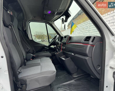 Белый Рено Мастер, объемом двигателя 2.3 л и пробегом 242 тыс. км за 21000 $, фото 24 на Automoto.ua