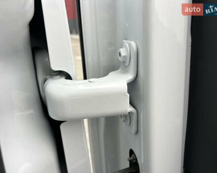 Белый Рено Мастер, объемом двигателя 2.3 л и пробегом 233 тыс. км за 17900 $, фото 127 на Automoto.ua