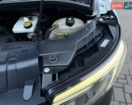 Белый Рено Мастер, объемом двигателя 0 л и пробегом 252 тыс. км за 18800 $, фото 89 на Automoto.ua