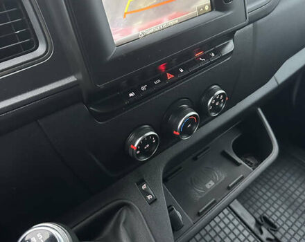 Белый Рено Мастер, объемом двигателя 2.3 л и пробегом 130 тыс. км за 23500 $, фото 12 на Automoto.ua