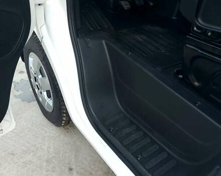 Білий Рено Мастєр, об'ємом двигуна 2.3 л та пробігом 257 тис. км за 17900 $, фото 28 на Automoto.ua