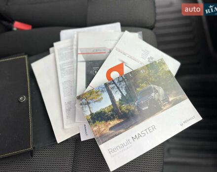 Белый Рено Мастер, объемом двигателя 2.3 л и пробегом 233 тыс. км за 17900 $, фото 122 на Automoto.ua