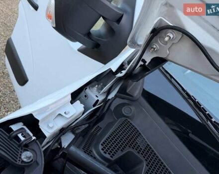 Белый Рено Мастер, объемом двигателя 2.3 л и пробегом 176 тыс. км за 21300 $, фото 35 на Automoto.ua