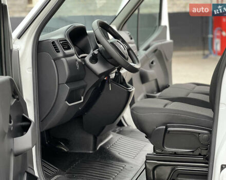 Белый Рено Мастер, объемом двигателя 2.3 л и пробегом 233 тыс. км за 17900 $, фото 84 на Automoto.ua