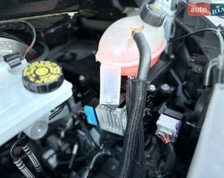 Белый Рено Мастер, объемом двигателя 2.3 л и пробегом 230 тыс. км за 19950 $, фото 48 на Automoto.ua