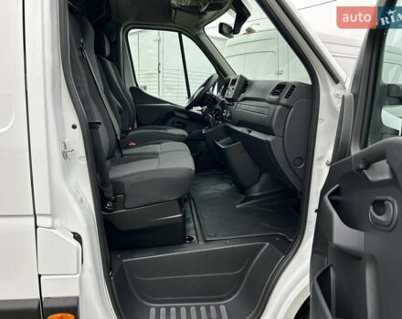 Білий Рено Мастєр, об'ємом двигуна 2.3 л та пробігом 169 тис. км за 18400 $, фото 33 на Automoto.ua