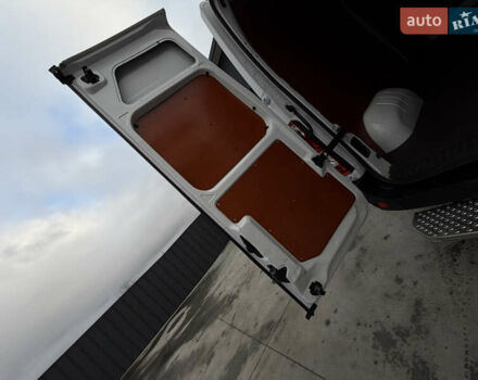 Белый Рено Мастер, объемом двигателя 2.3 л и пробегом 177 тыс. км за 20900 $, фото 31 на Automoto.ua