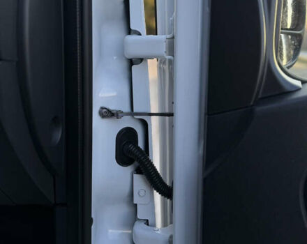 Белый Рено Мастер, объемом двигателя 2.3 л и пробегом 210 тыс. км за 19500 $, фото 36 на Automoto.ua