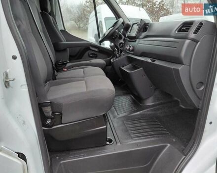 Белый Рено Мастер, объемом двигателя 2.3 л и пробегом 216 тыс. км за 20000 $, фото 46 на Automoto.ua