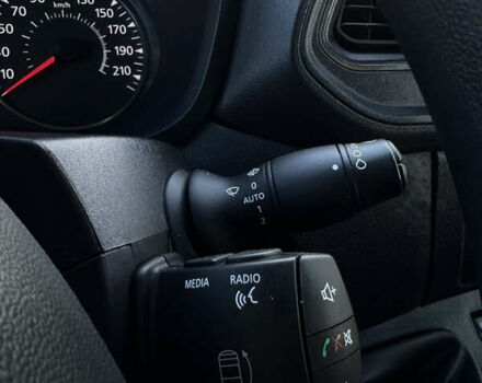 Белый Рено Мастер, объемом двигателя 2.3 л и пробегом 210 тыс. км за 19500 $, фото 24 на Automoto.ua