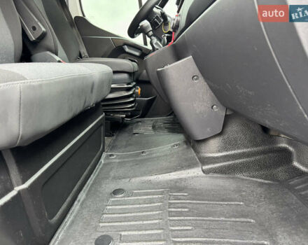 Белый Рено Мастер, объемом двигателя 2.3 л и пробегом 242 тыс. км за 21000 $, фото 26 на Automoto.ua