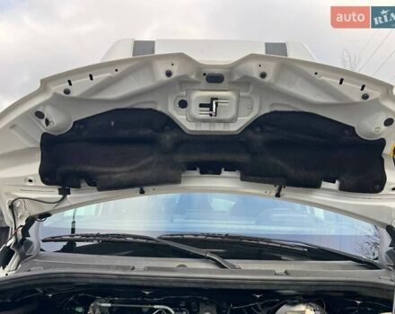 Белый Рено Мастер, объемом двигателя 2.3 л и пробегом 293 тыс. км за 24999 $, фото 51 на Automoto.ua