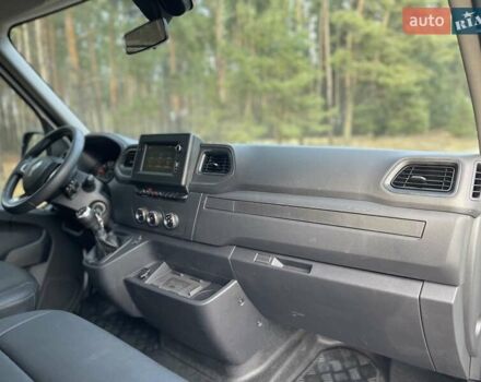 Белый Рено Мастер, объемом двигателя 2.3 л и пробегом 180 тыс. км за 22000 $, фото 49 на Automoto.ua