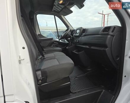 Белый Рено Мастер, объемом двигателя 2.3 л и пробегом 206 тыс. км за 21000 $, фото 24 на Automoto.ua