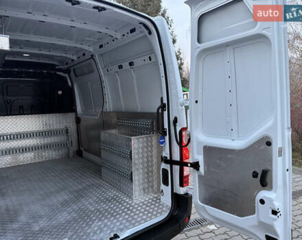 Белый Рено Мастер, объемом двигателя 0 л и пробегом 252 тыс. км за 18800 $, фото 61 на Automoto.ua