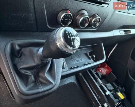 Белый Рено Мастер, объемом двигателя 2.3 л и пробегом 176 тыс. км за 21300 $, фото 17 на Automoto.ua