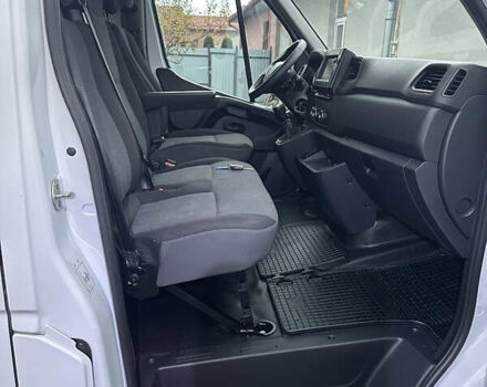 Белый Рено Мастер, объемом двигателя 2.3 л и пробегом 130 тыс. км за 23500 $, фото 8 на Automoto.ua