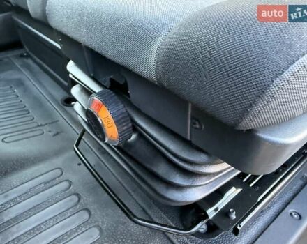 Белый Рено Мастер, объемом двигателя 2.3 л и пробегом 250 тыс. км за 19999 $, фото 19 на Automoto.ua