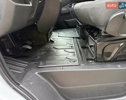 Білий Рено Мастєр, об'ємом двигуна 2.3 л та пробігом 248 тис. км за 20950 $, фото 39 на Automoto.ua