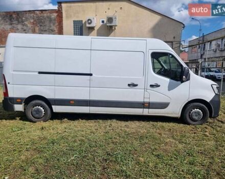 Белый Рено Мастер, объемом двигателя 2.3 л и пробегом 215 тыс. км за 19999 $, фото 3 на Automoto.ua