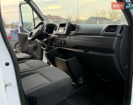 Белый Рено Мастер, объемом двигателя 2.3 л и пробегом 255 тыс. км за 24900 $, фото 24 на Automoto.ua