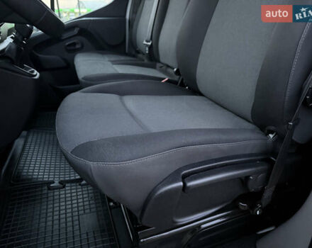 Белый Рено Мастер, объемом двигателя 0 л и пробегом 252 тыс. км за 18800 $, фото 23 на Automoto.ua