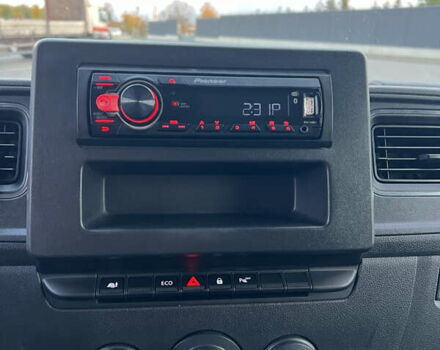 Білий Рено Мастєр, об'ємом двигуна 2.3 л та пробігом 189 тис. км за 18555 $, фото 33 на Automoto.ua