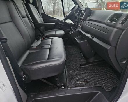 Белый Рено Мастер, объемом двигателя 2.3 л и пробегом 184 тыс. км за 18300 $, фото 55 на Automoto.ua