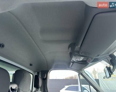 Белый Рено Мастер, объемом двигателя 2.3 л и пробегом 290 тыс. км за 25200 $, фото 30 на Automoto.ua