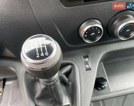 Білий Рено Мастєр, об'ємом двигуна 2.3 л та пробігом 245 тис. км за 17750 $, фото 46 на Automoto.ua