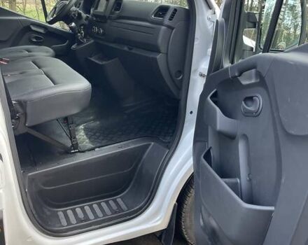 Белый Рено Мастер, объемом двигателя 2.3 л и пробегом 180 тыс. км за 22000 $, фото 30 на Automoto.ua