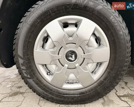 Белый Рено Мастер, объемом двигателя 2.3 л и пробегом 220 тыс. км за 19700 $, фото 5 на Automoto.ua