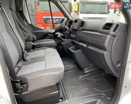 Білий Рено Мастєр, об'ємом двигуна 2.3 л та пробігом 245 тис. км за 17750 $, фото 42 на Automoto.ua