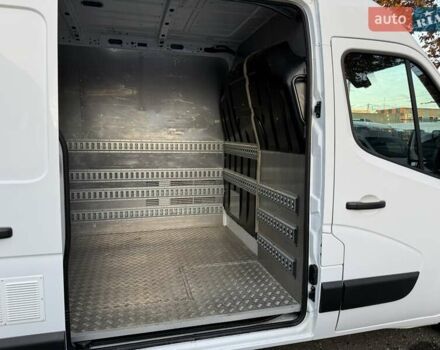 Білий Рено Мастєр, об'ємом двигуна 2.3 л та пробігом 205 тис. км за 20500 $, фото 31 на Automoto.ua