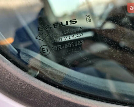 Белый Рено Мастер, объемом двигателя 2.3 л и пробегом 352 тыс. км за 17900 $, фото 16 на Automoto.ua