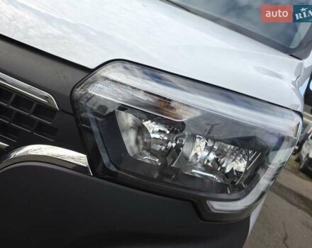 Белый Рено Мастер, объемом двигателя 2.3 л и пробегом 206 тыс. км за 21000 $, фото 5 на Automoto.ua