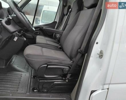 Белый Рено Мастер, объемом двигателя 2.3 л и пробегом 216 тыс. км за 20000 $, фото 64 на Automoto.ua