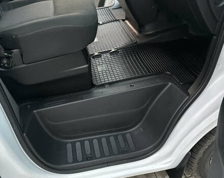 Білий Рено Мастєр, об'ємом двигуна 2.3 л та пробігом 171 тис. км за 18800 $, фото 49 на Automoto.ua