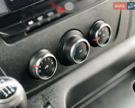 Белый Рено Мастер, объемом двигателя 2.3 л и пробегом 233 тыс. км за 17900 $, фото 96 на Automoto.ua