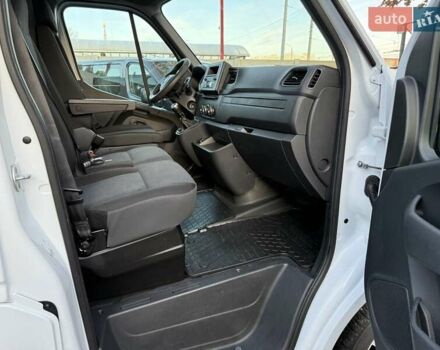 Білий Рено Мастєр, об'ємом двигуна 2.3 л та пробігом 205 тис. км за 20500 $, фото 23 на Automoto.ua