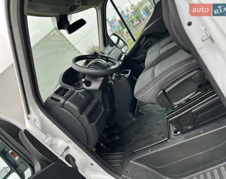 Білий Рено Мастєр, об'ємом двигуна 2.3 л та пробігом 169 тис. км за 18400 $, фото 40 на Automoto.ua