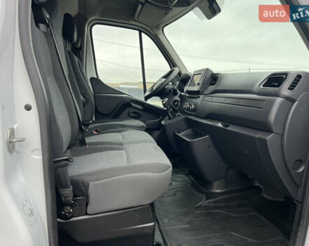 Білий Рено Мастєр, об'ємом двигуна 0 л та пробігом 204 тис. км за 17350 $, фото 33 на Automoto.ua