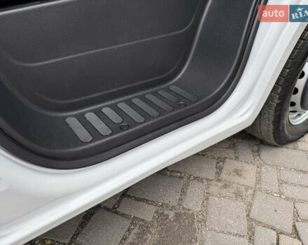 Білий Рено Мастєр, об'ємом двигуна 0 л та пробігом 266 тис. км за 21300 $, фото 52 на Automoto.ua