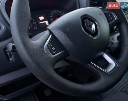 Белый Рено Мастер, объемом двигателя 0 л и пробегом 252 тыс. км за 18800 $, фото 27 на Automoto.ua