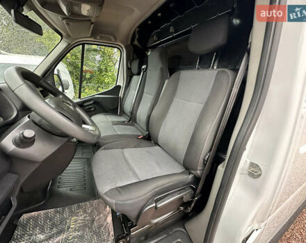 Білий Рено Мастєр, об'ємом двигуна 2.3 л та пробігом 204 тис. км за 22300 $, фото 16 на Automoto.ua